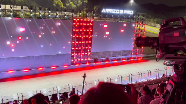 全能家轿艾瑞泽8 PRO 2.0T赛道挑战