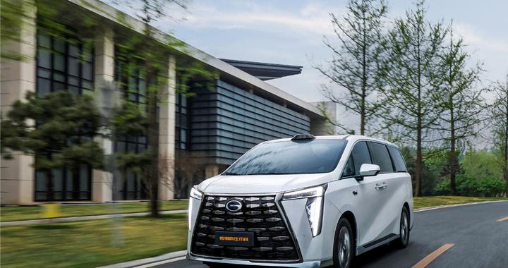 向往M8乾崑首批车主交付时刻，MPV可以乾崑到什么程度？