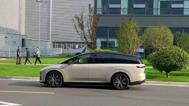 理想i8首条动态视频发布，MPV车型即将亮相