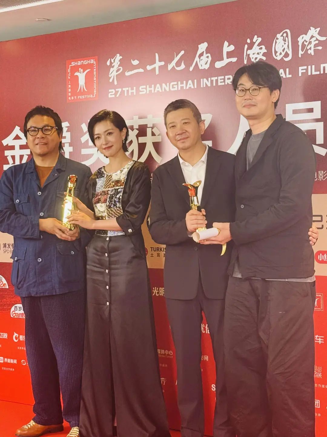 《长夜将尽》剧组