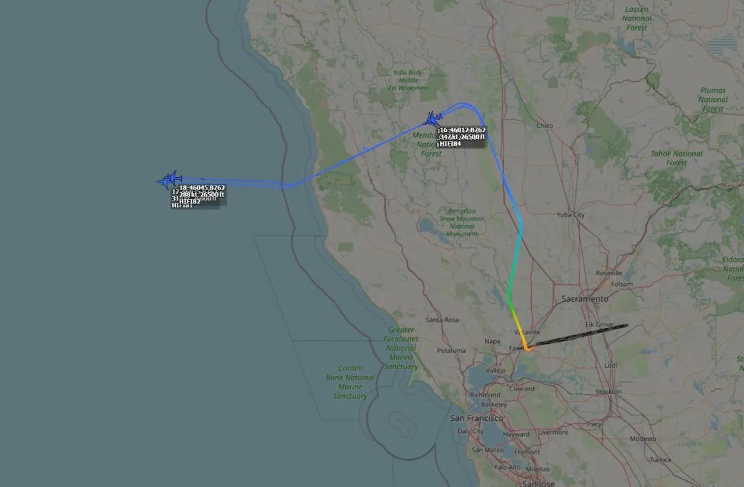 美国航空爱好者在飞行追踪平台Flightradar24上发现美军加油机起飞