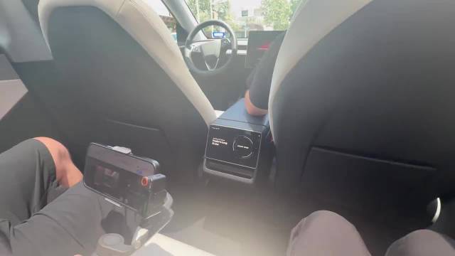 Robotexi无人出租车正式上线，人类出行方式进入历史性时刻