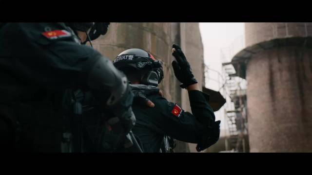 段奕宏阿如那警队反差碰撞，新剧《藏锋》曝职场高燃日常