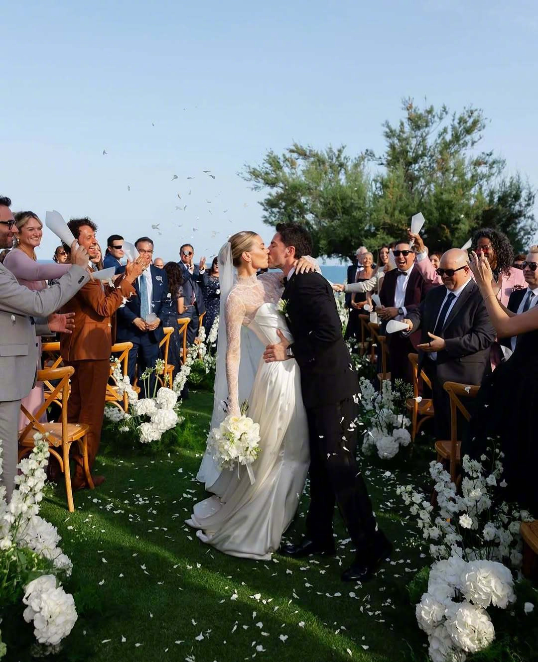 吸血鬼日记狼人扮演者特维诺与荷兰模特结婚，杜波夫等出席