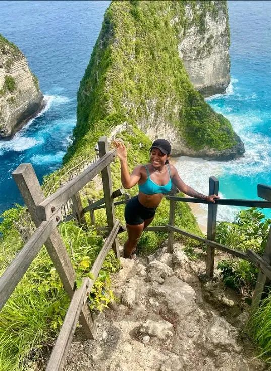 女子坠落印尼活火山！本来还活着，救援各种摸鱼，四天后悲剧了...