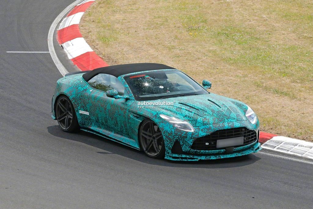 阿斯顿・马丁DB12 S高性能后驱豪华旅行车7月首秀