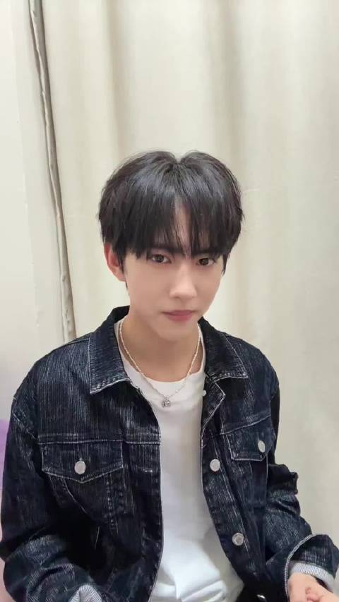 刘轩丞被控骗钱出轨，网友要求还钱