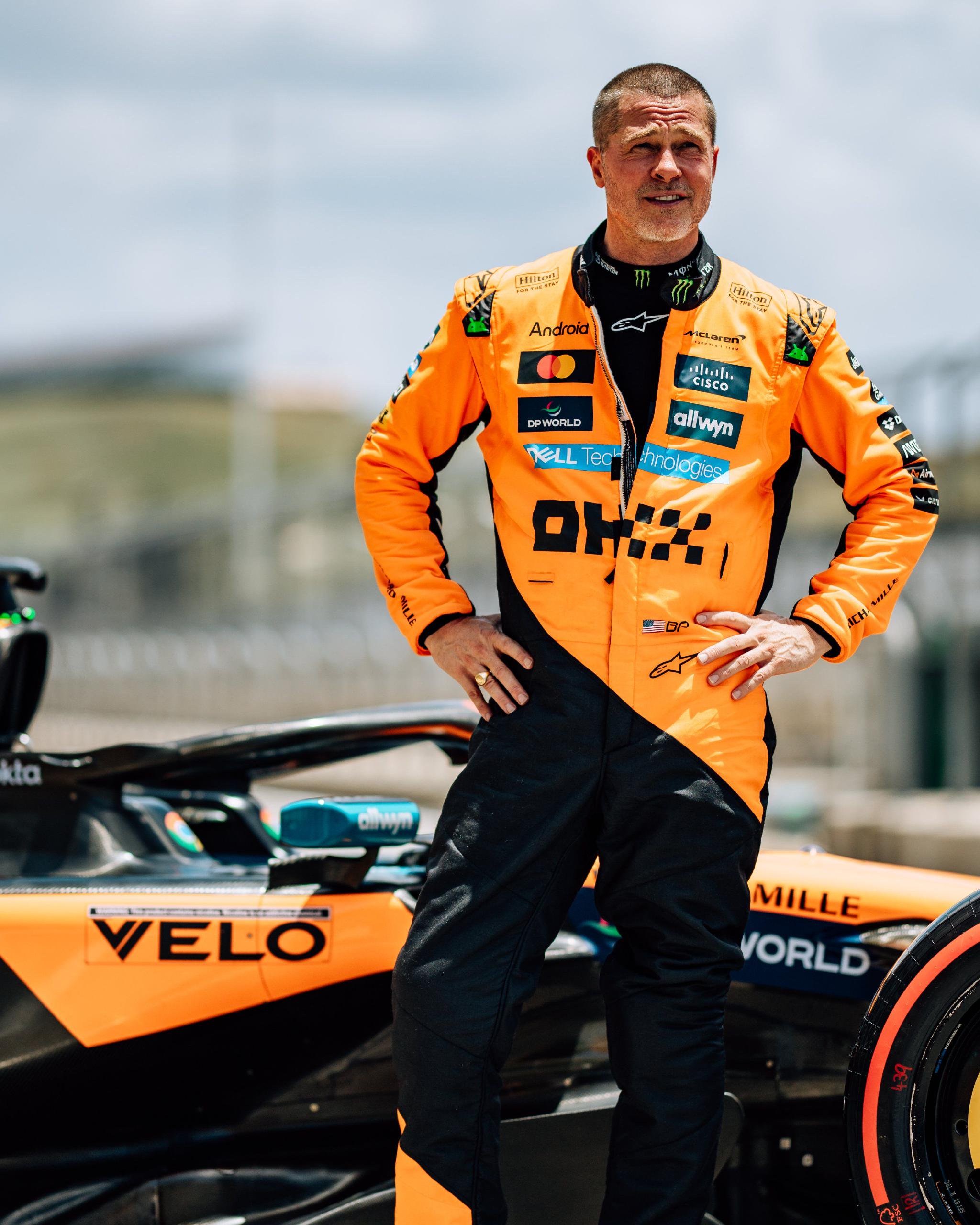 布拉德·皮特在COTA赛道测试迈凯伦MCL60赛车