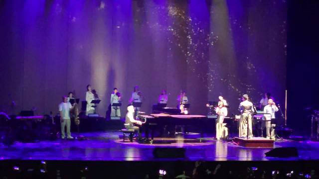 罗大佑演唱《沧海一声笑》引观众感慨时光流逝