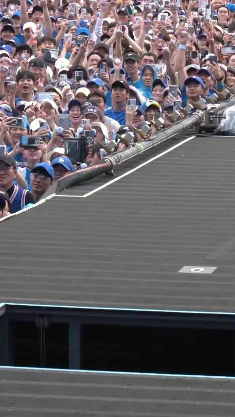 鸟叔演唱会的气氛实在太棒了