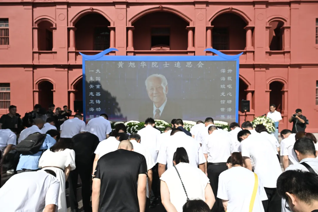 黄旭华院士今日在家乡广东汕尾安葬