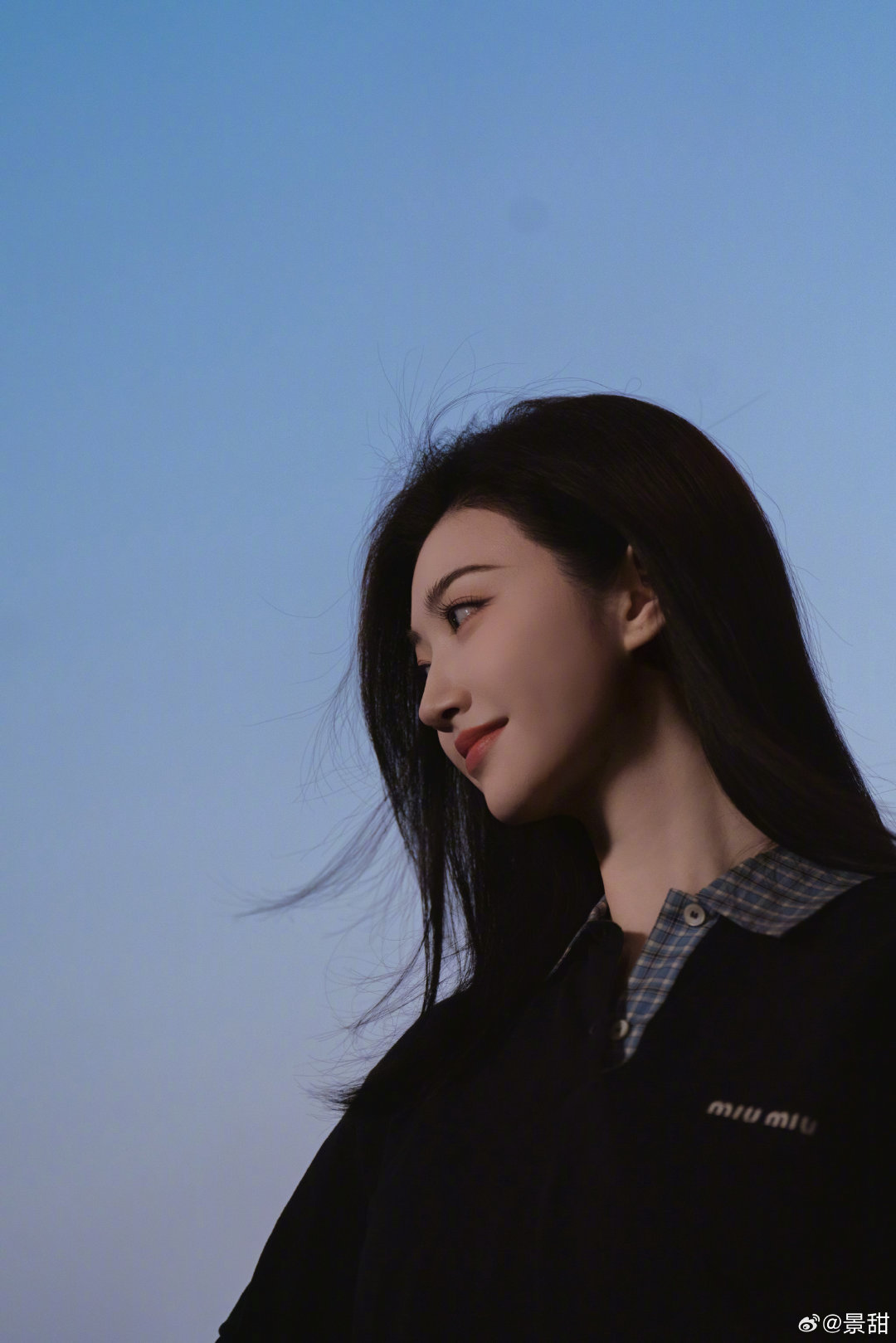 景甜现身芙蓉镇