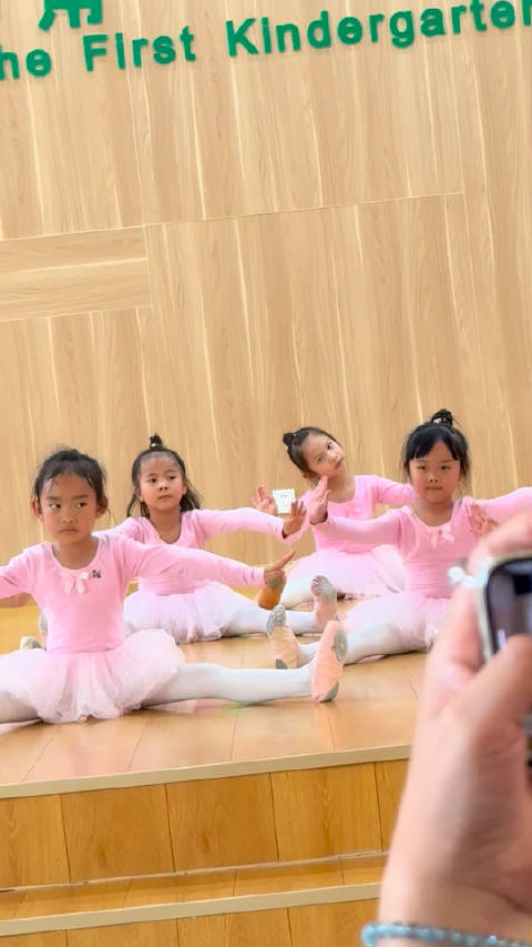 下次上舞蹈课的蓉蓉就是大七班的学生喽