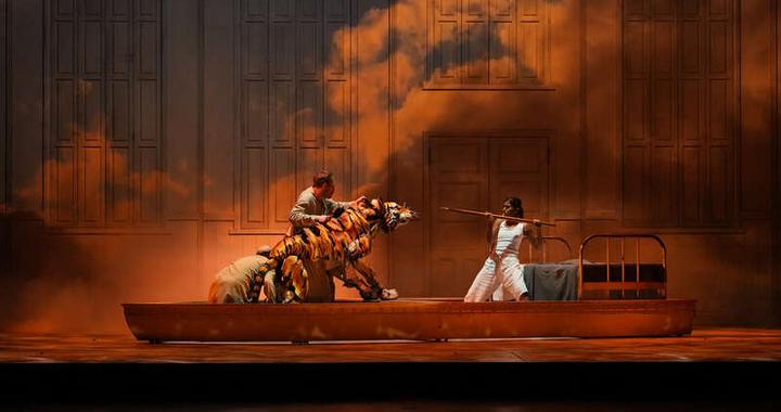 以木偶呈现老虎，伦敦西区话剧《少年派的奇幻漂流》巡演收官