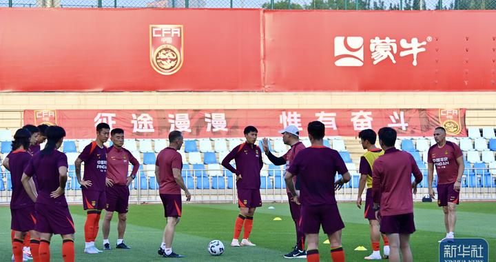 足球丨中国国家男足在大连备战东亚杯