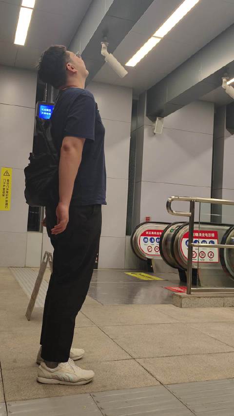 能不能配一首张惠妹的一首姊妹