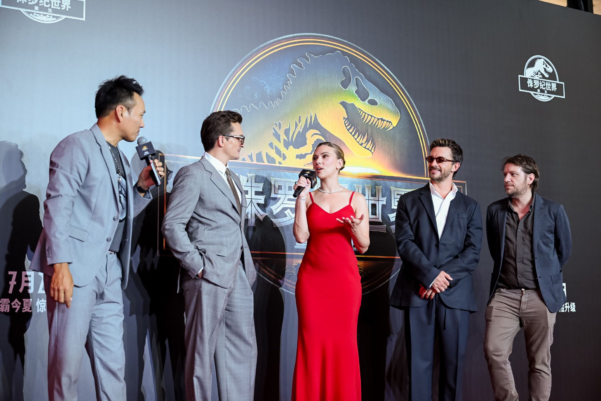 【专访】《侏罗纪世界》导演爱德华斯：《哥斯拉》更像飓风，而《侏罗纪》是连环杀手