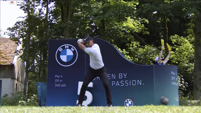 DP世界巡回赛-BMW国际公开赛第二轮 马可-彭奇一号木下杆击球慢放欣赏