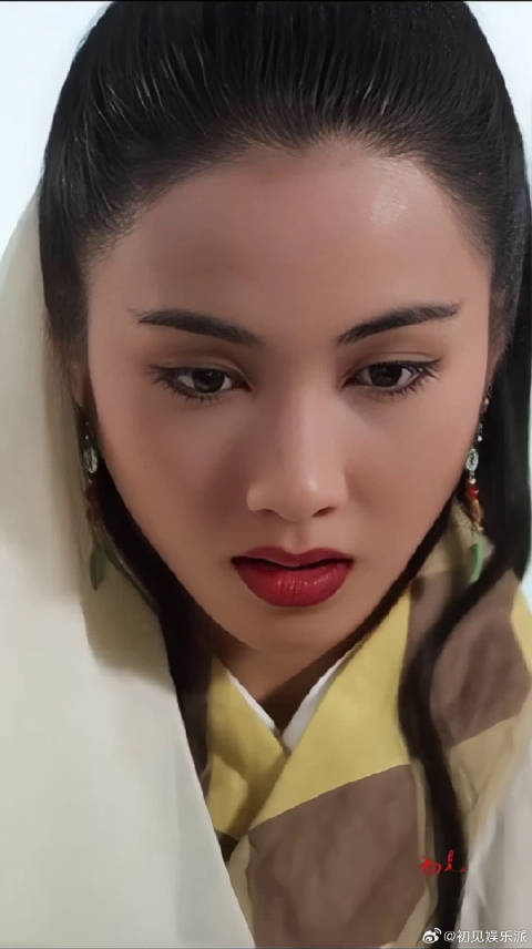 让人难忘的精彩瞬间，明媚动人的女神黎姿