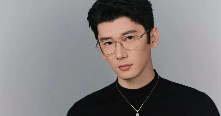 男演员刘芮麟官宣结婚生子，曾出演《三生三世十里桃花》