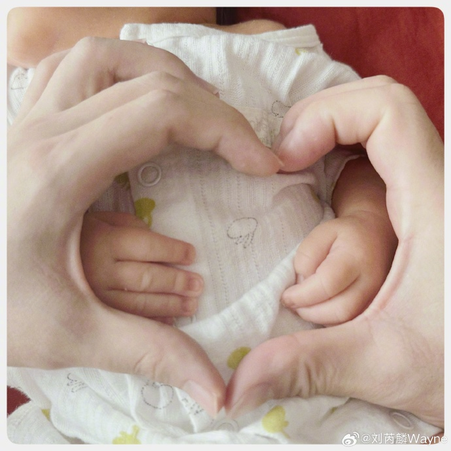 曾出演《三生三世十里桃花》，男星刘芮麟官宣结婚生子