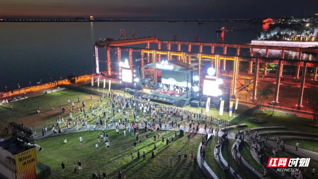 《灌篮高手》《海阔天空》唱响洞庭湖畔！