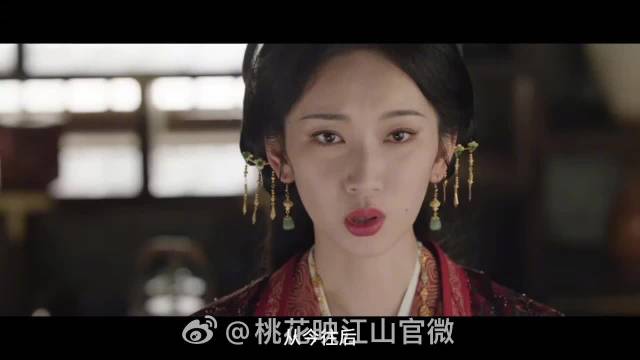 刘令姿新剧角色反差演绎清冷变疯批