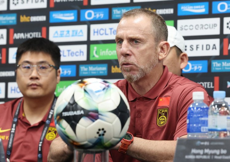 东体预测国足vs韩国首发：塞鸟高天意双后腰，张玉宁、王钰栋出战