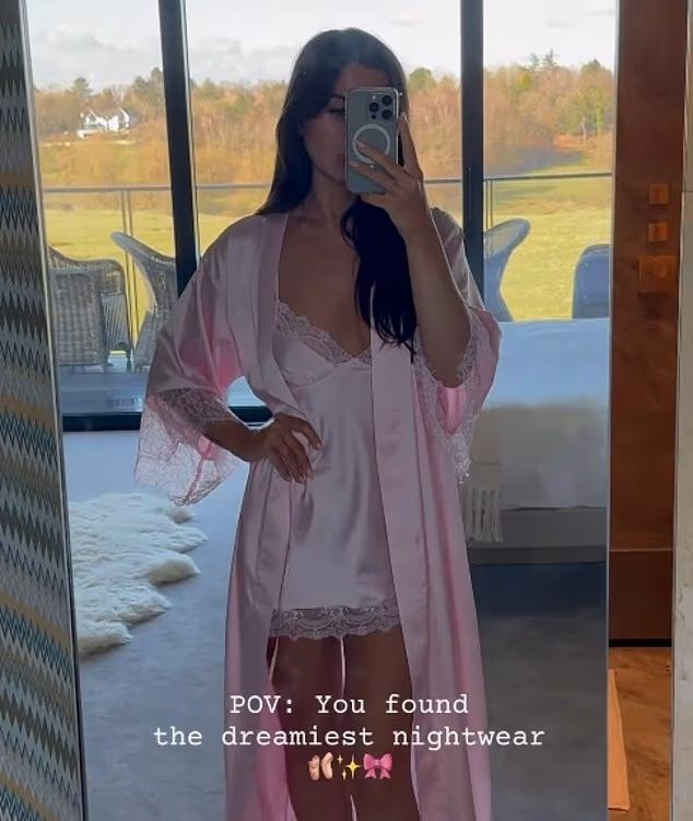 太阳报：乌加特社媒公开与姆巴佩前任恋情，姆巴佩本人点赞