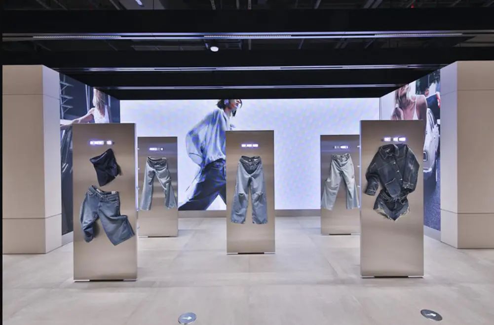 左右滑动查看更多