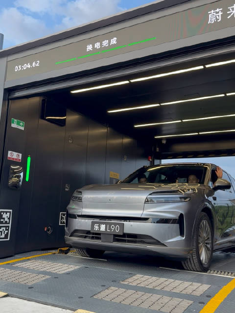 蔚来建成第1000座换电站，乐道L90首次换电亮相