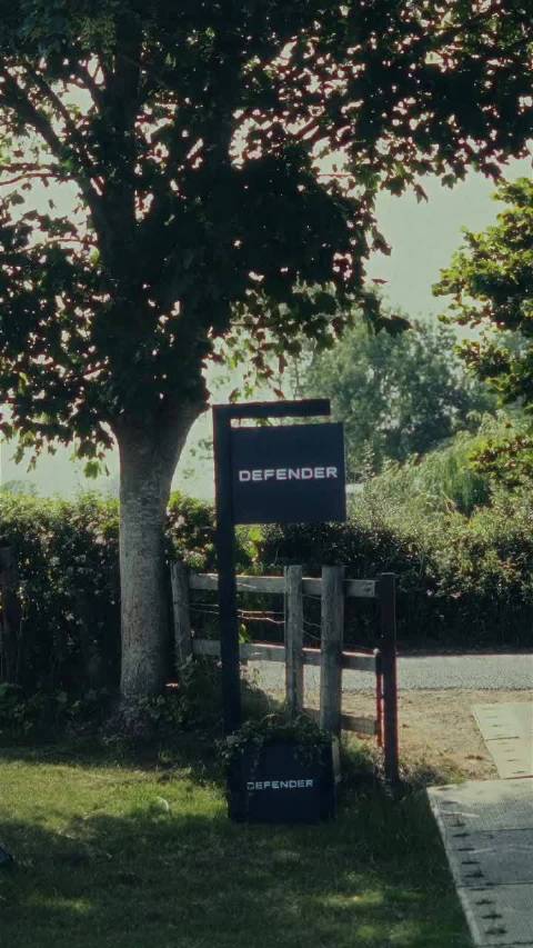 路虎卫士90英伦之声特别版推出新潮紫色款