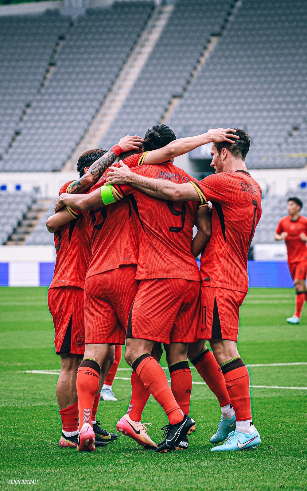 国足赢得尊严之战！4届东亚杯连获季军，黄政宇处子球，连刷5纪录