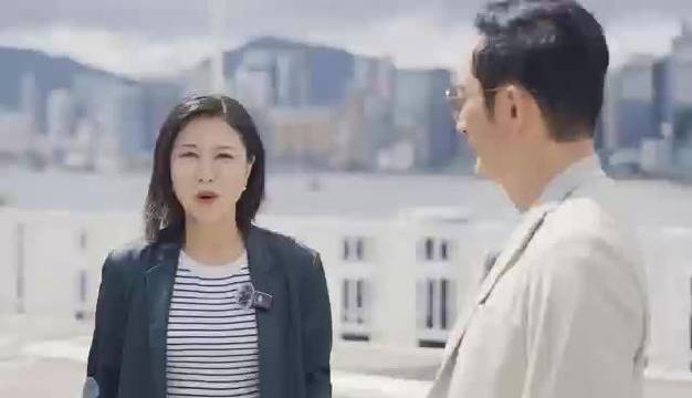 港星吴启华改乘魏牌高山，舒适配置超越埃尔法