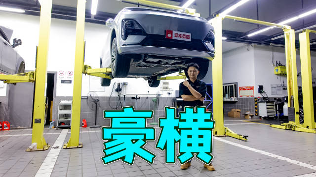 堪称百万级SUV表现，深蓝S09底盘真的下血本了！