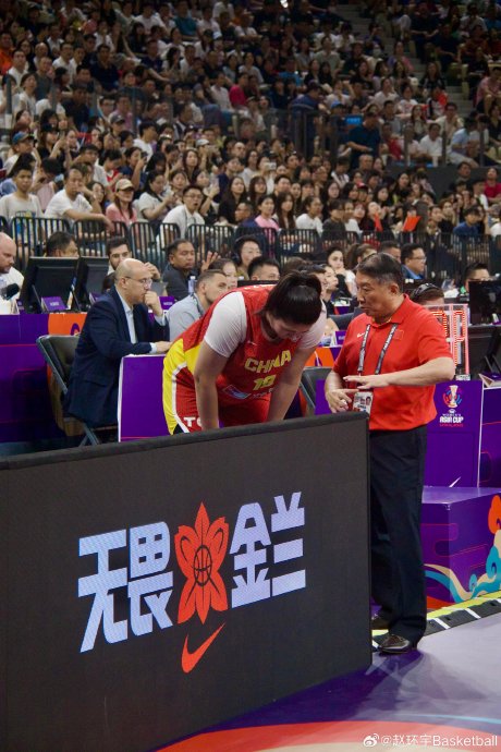 宫鲁鸣获韩旭力挺，中国女篮重建需土帅掌舵