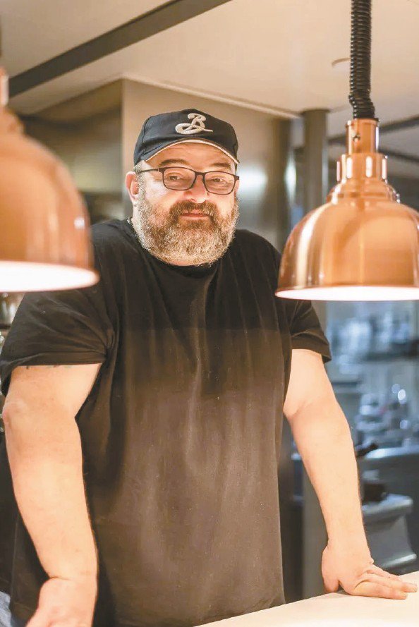 用故乡美食搭桥梁