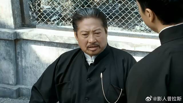 叶问和洪师傅讲和了 洪师傅还主动邀请他就看戏！