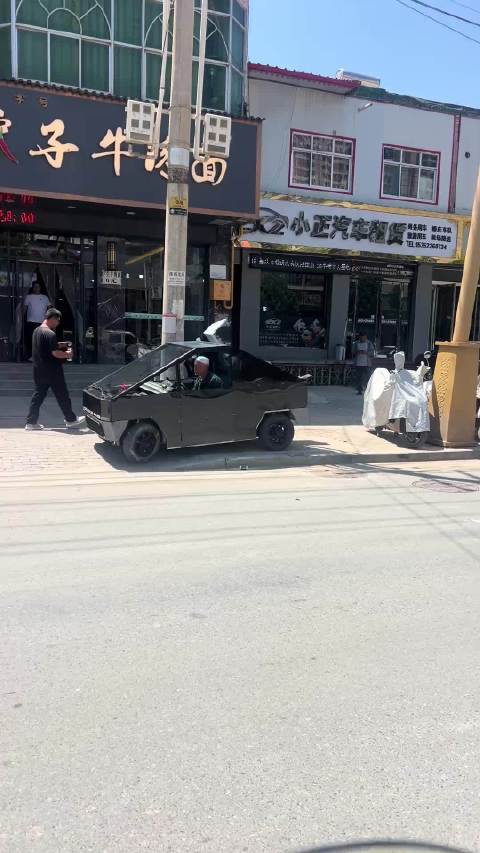 惊现缩小版特斯拉皮卡