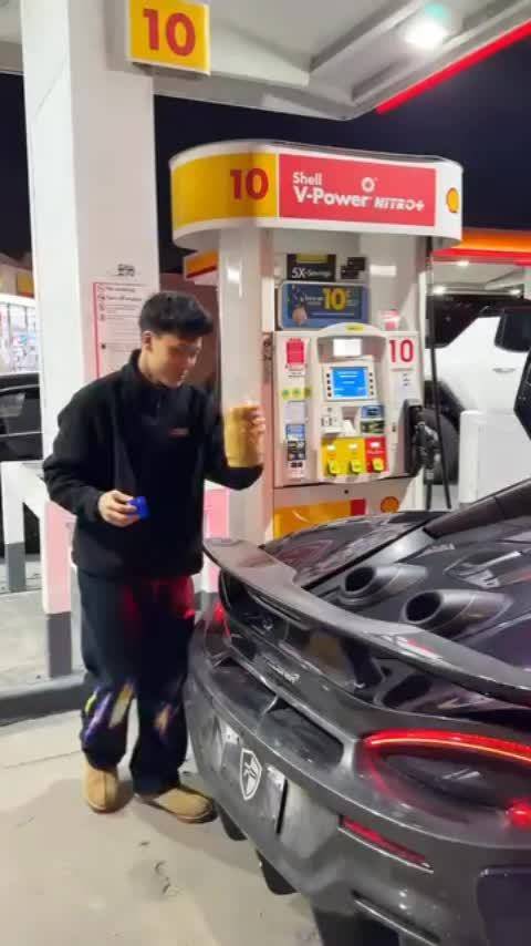 噢…原来迈凯轮真正的用途是这个，这个功能确实多贵的电车都不行