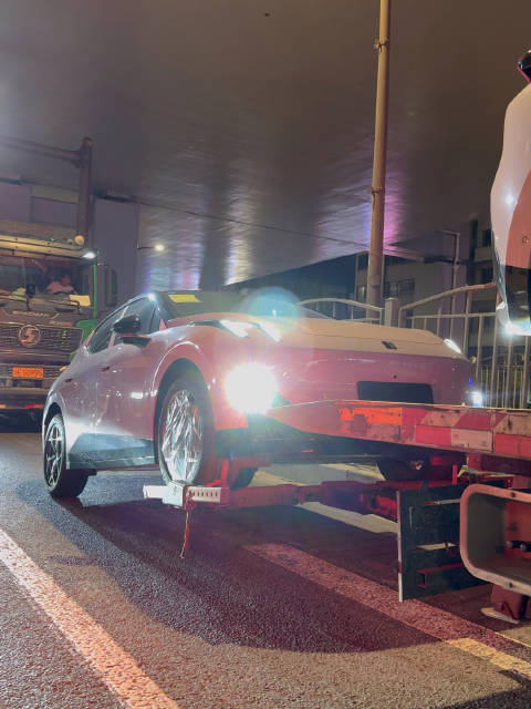 后驱纯电车能这么拖吗？这还没上牌呢