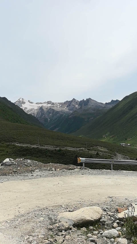 享界S9增程版成功挑战4500米非铺装路面