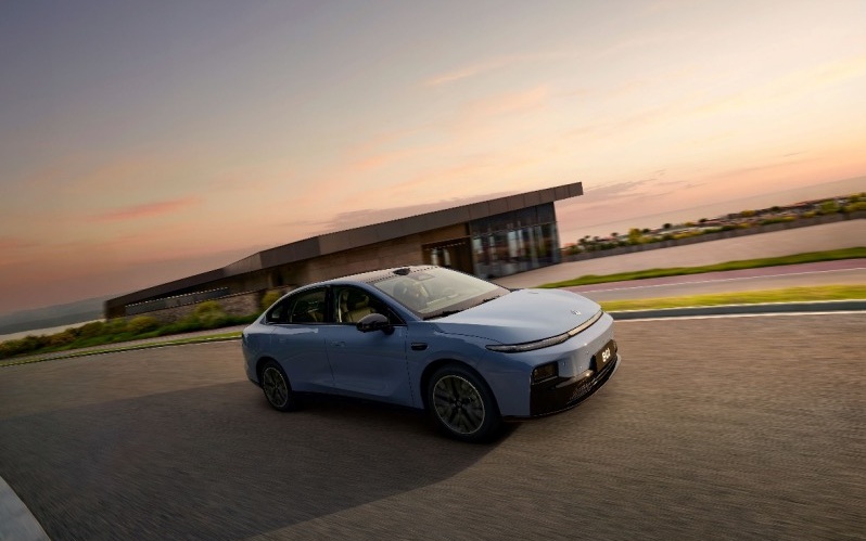 零跑B01上市，顶配650激光雷达版仅11.98万元