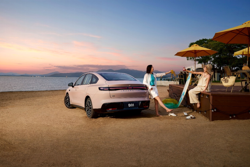 零跑B01上市，8.98万元低起售价入局A级纯电轿车市场