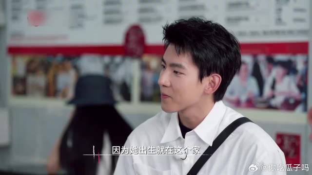 吴君如亲女儿照片曝光，玲珑俊俏，完美继承她的基因