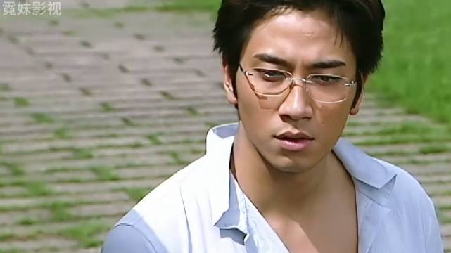 豪门阔少无意中发现自己竟是大伯的亲生儿子