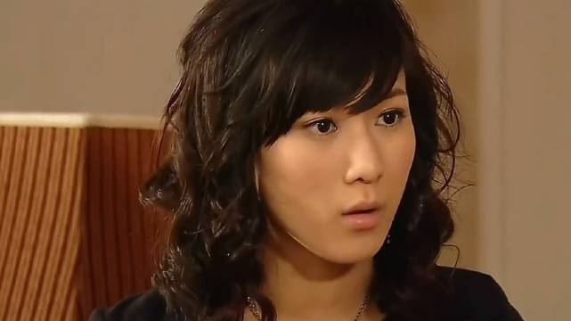 邵美琪黎姿等主演新剧《珠光宝气》热播，情感纠葛引关注