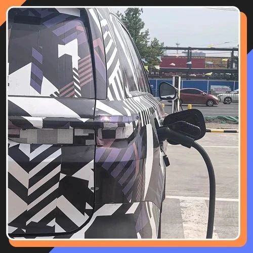 2.0T插混，2+2+2大6座SUV，贯穿式车灯，封闭式格栅，坐等新车！