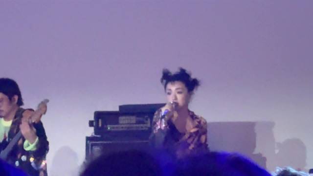 郭采洁鸡窝头造型亮相first影展引热议