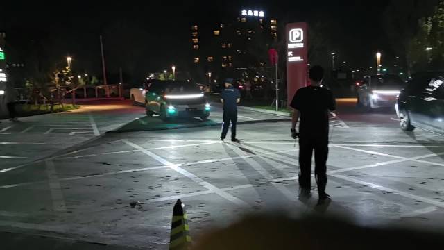 自家智驾强就是硬啊，展车都是智驾回厂
